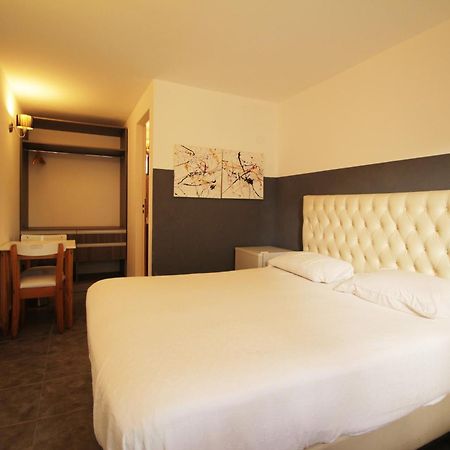 Puerto Tigre Aparthotel Bagian luar foto